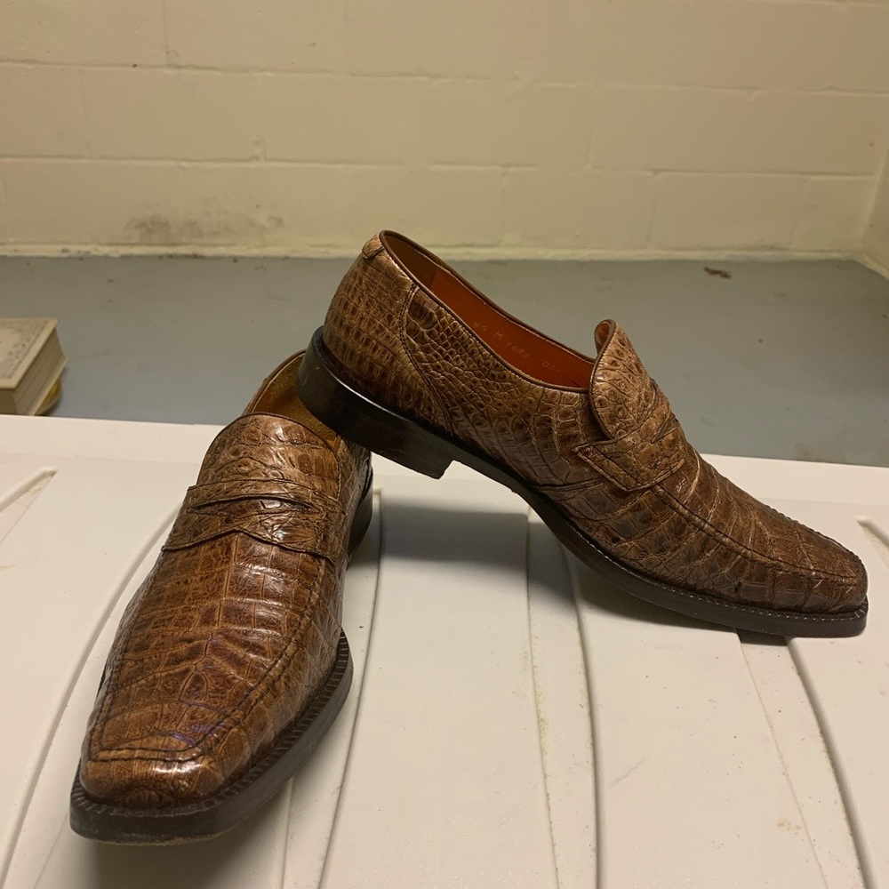 Genuine Mezlan Platinum crocs